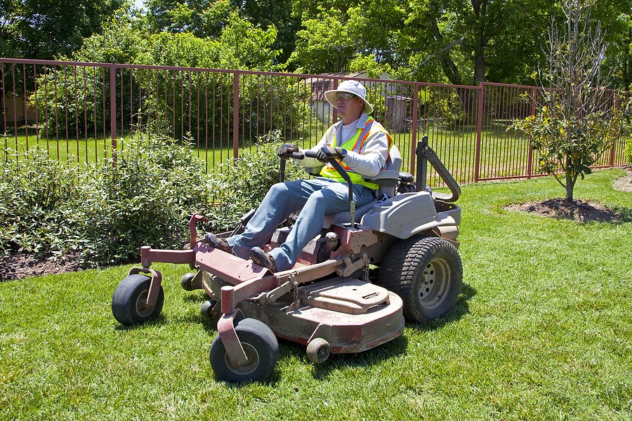 How to Hire the Right Lawn Care Company